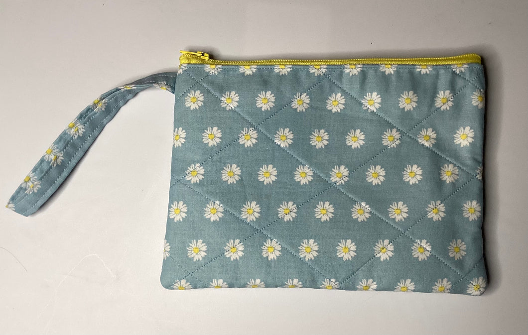 Zipper Pouch Large: Daisies