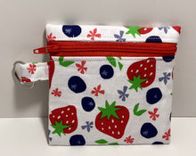 Load image into Gallery viewer, Coin Purse: Berries

